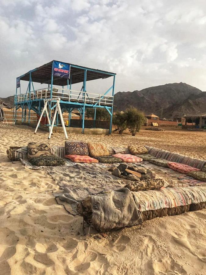 Half Moon Camp Hotel Таба Екстериор снимка