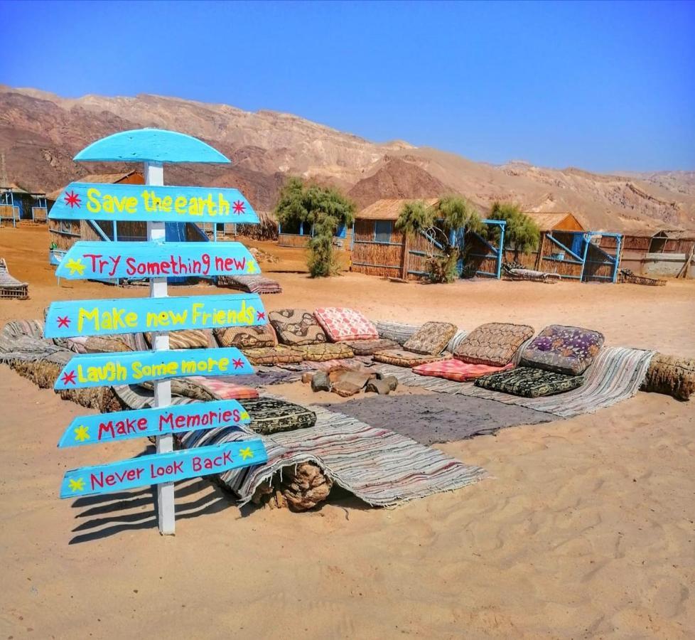 Half Moon Camp Hotel Таба Екстериор снимка