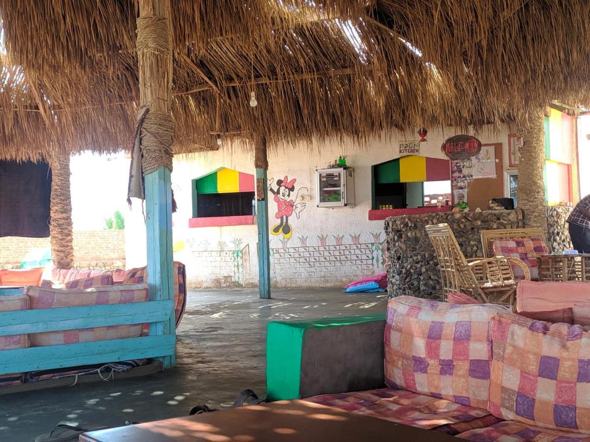 Half Moon Camp Hotel Таба Екстериор снимка