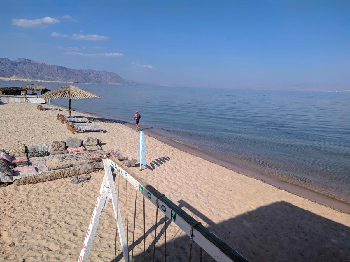 Half Moon Camp Hotel Таба Екстериор снимка