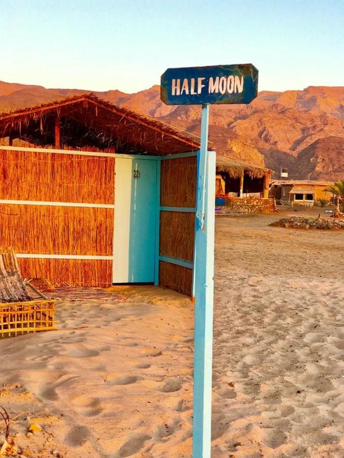 Half Moon Camp Hotel Таба Екстериор снимка